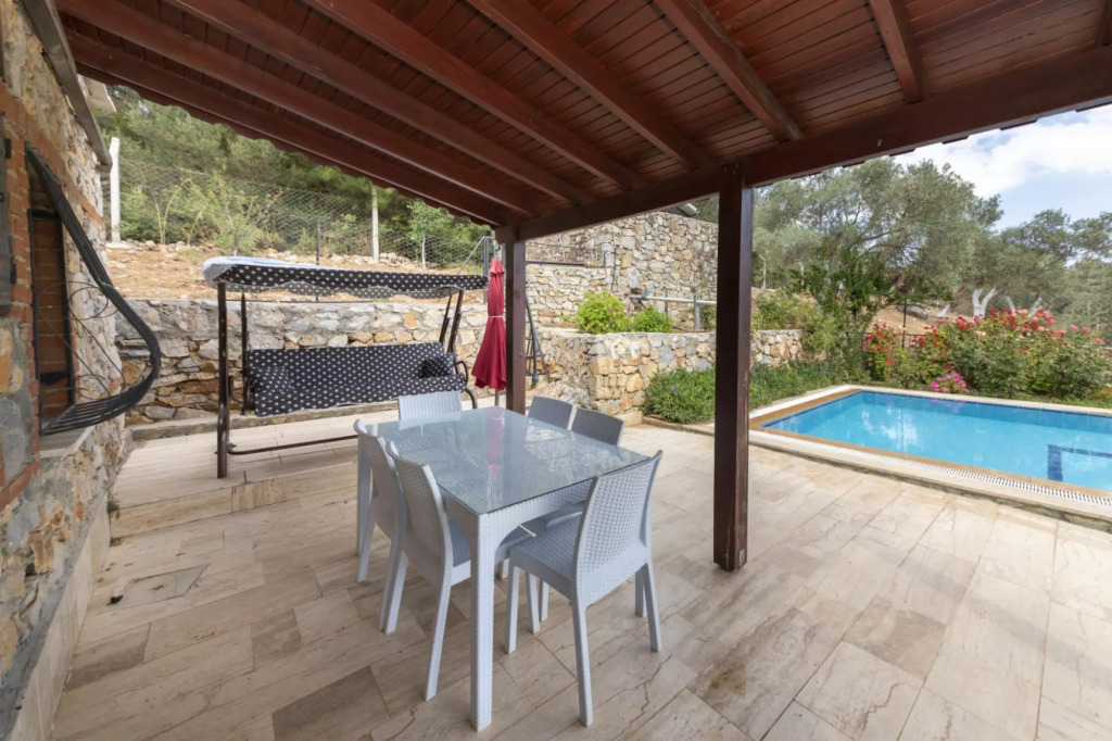 Splendid Villa Surrounded by Nature near Milas-Bodrum Airport