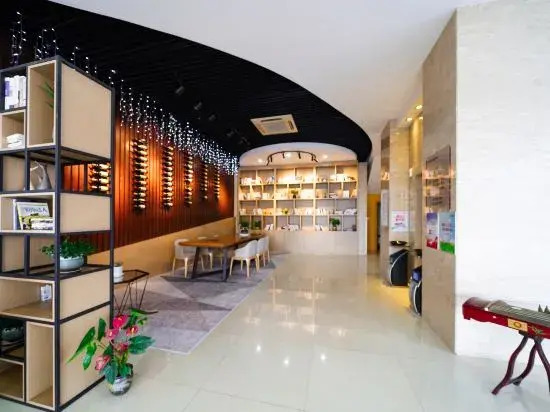 Baiyi Hotel (Suzhou Taihu Xukou Metro Station)