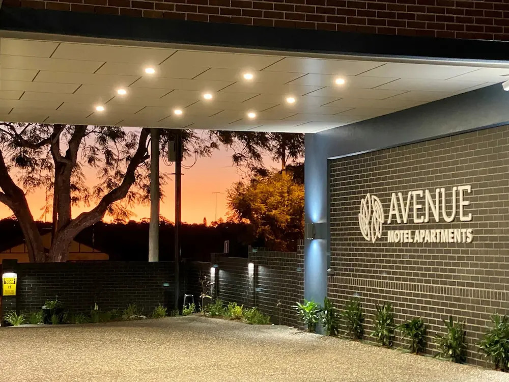 AVENUE MOTEL APARTMENTS