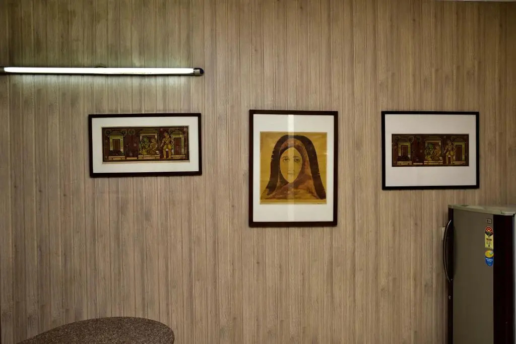 2BHK Comfortable Furnished Serviced Apartments in Hauz Khas - Woodpecker Apartments
