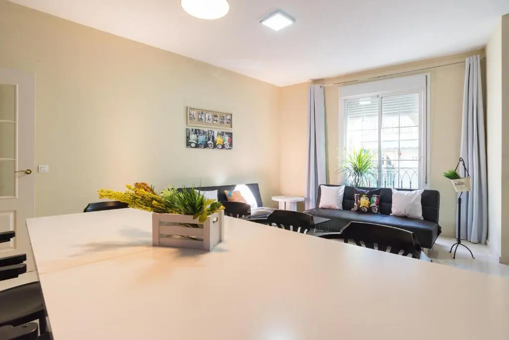 GR2-Large Groups Apt-Walking Distance To Old Town