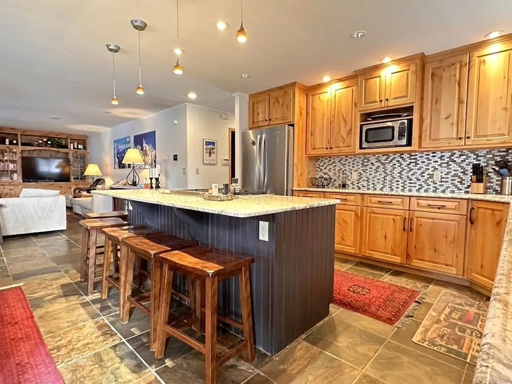 Mh138 Mountain Harbor Holiday Roost