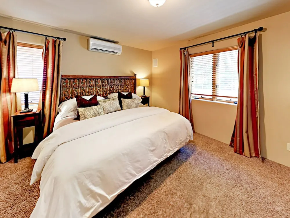 12 La Vereda Condo Unit 2 2 Bedrooms 2.5 Bathrooms Condo