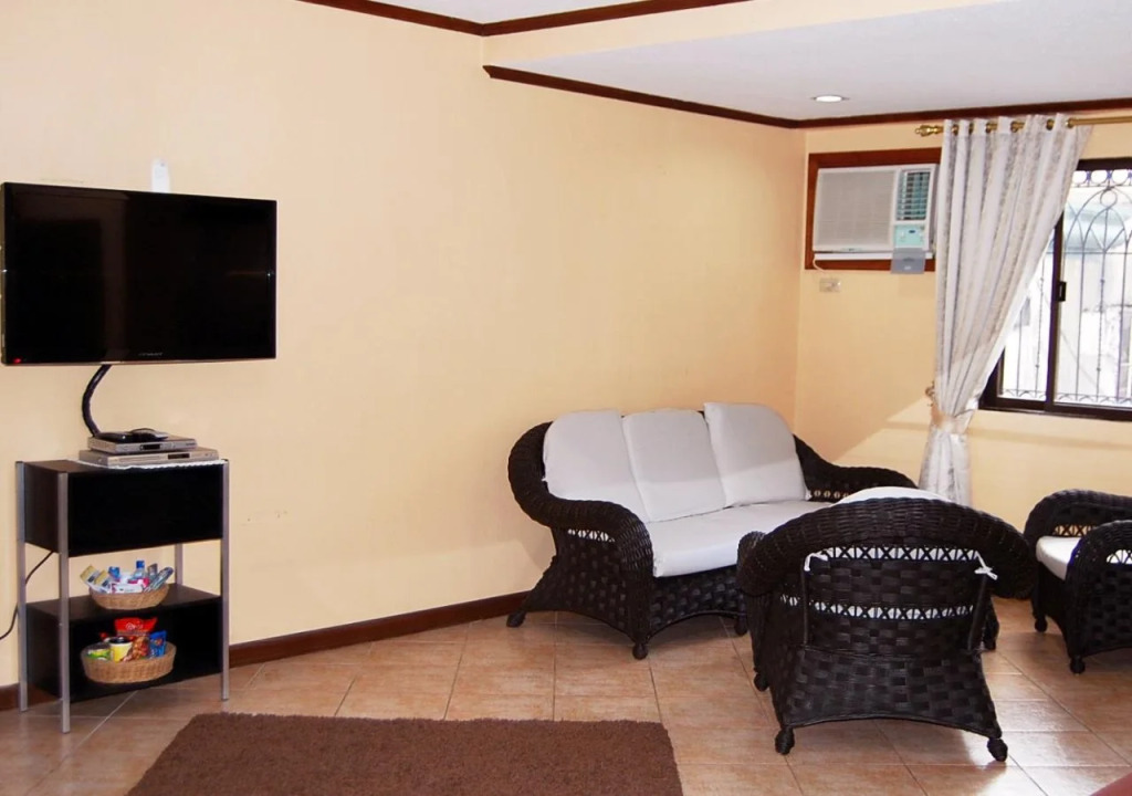 Apartelle Royal