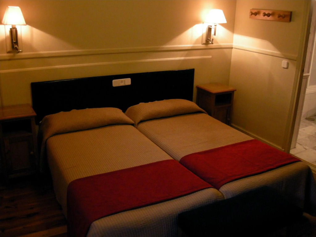 Hostal Canovas