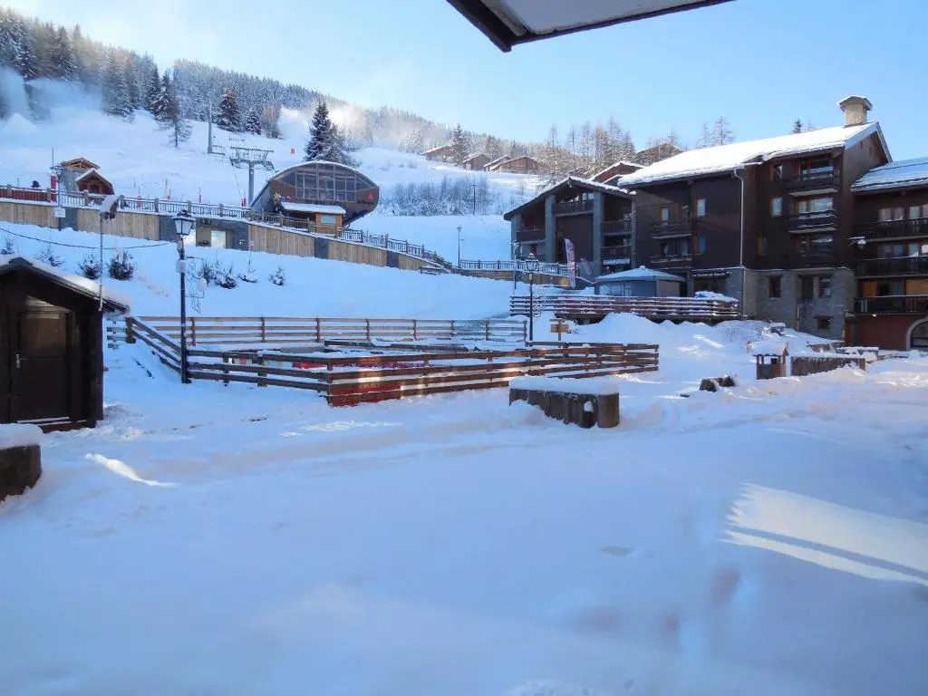 Appartement La Plagne, 1 pièce, 4 personnes - FR-1-353-63
