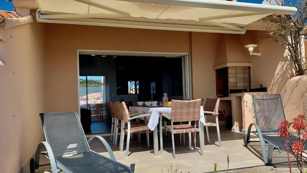 Maison 4 pièces, vue panoramique, piscine, climatisation, près de Palombaggia
