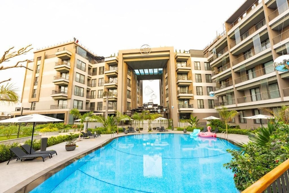 The Diamond in City luxury suites by Cozy