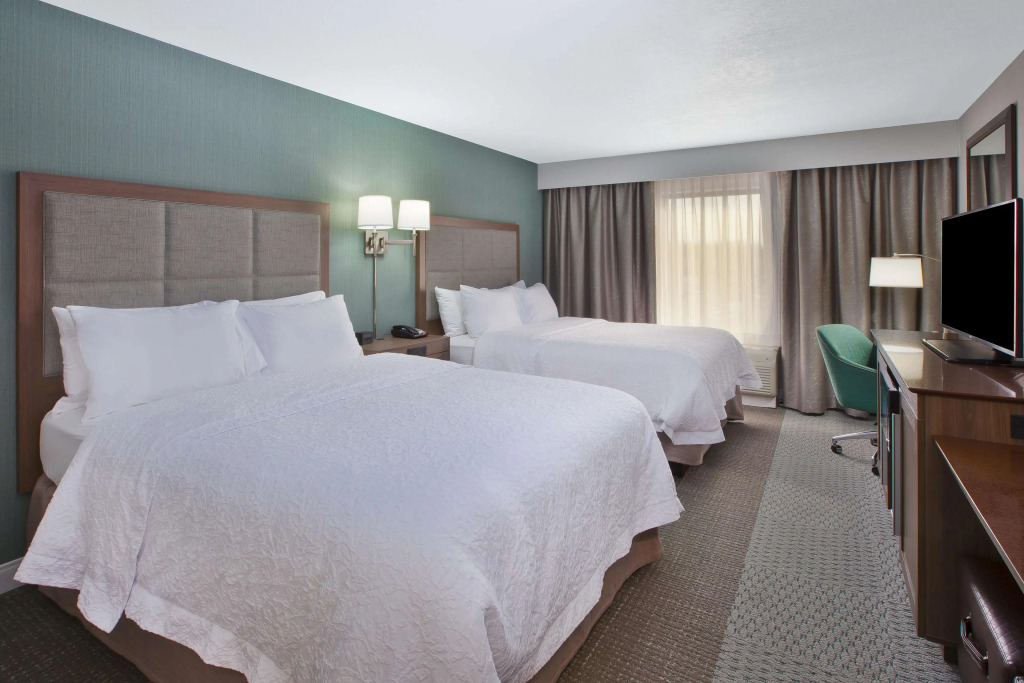 Hampton Inn & Suites Alliance