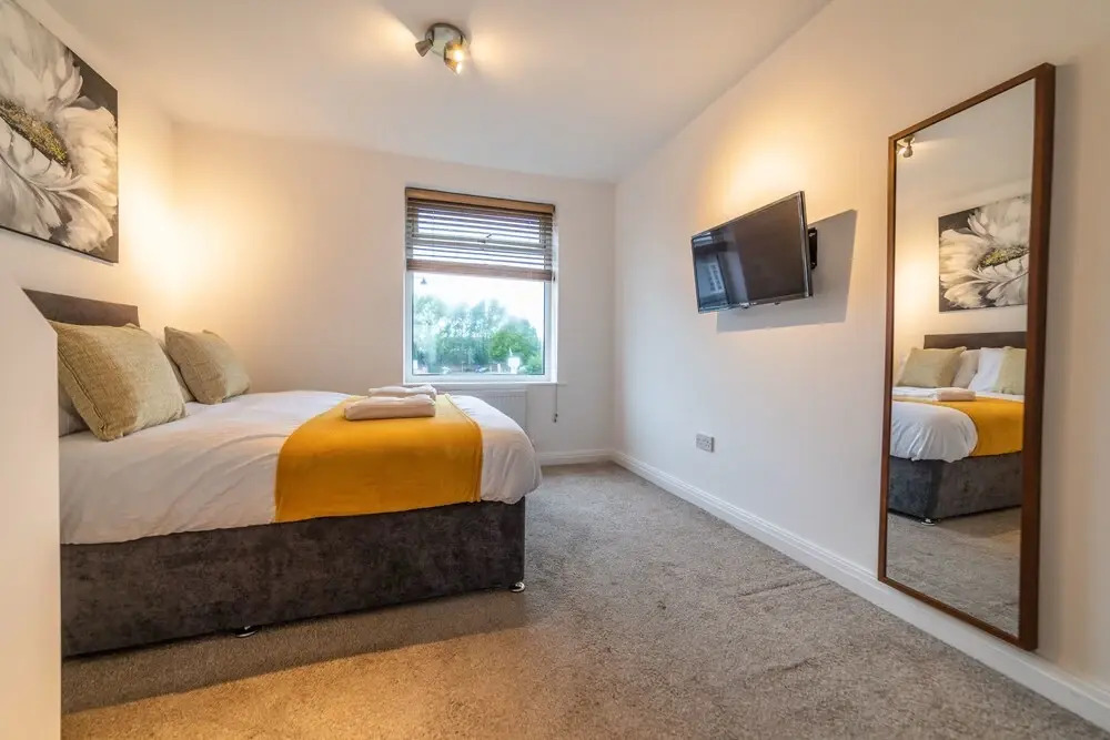 The Elk Suite Sasco Apartments
