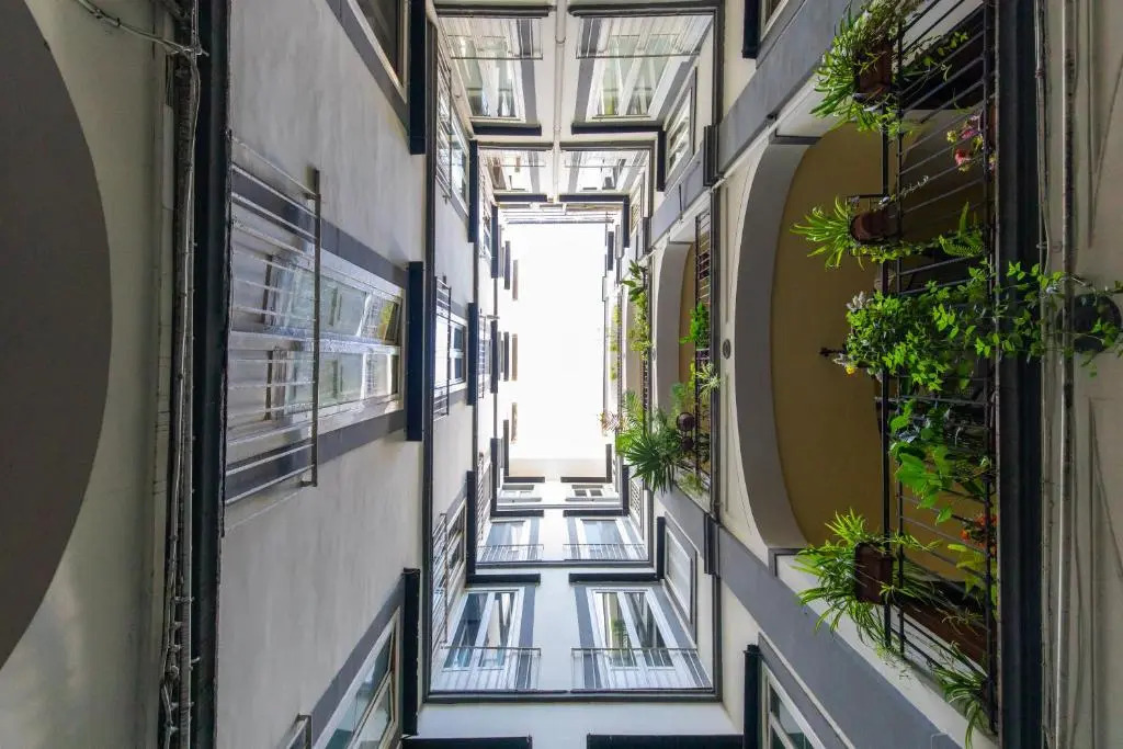 La Pazziella Flat