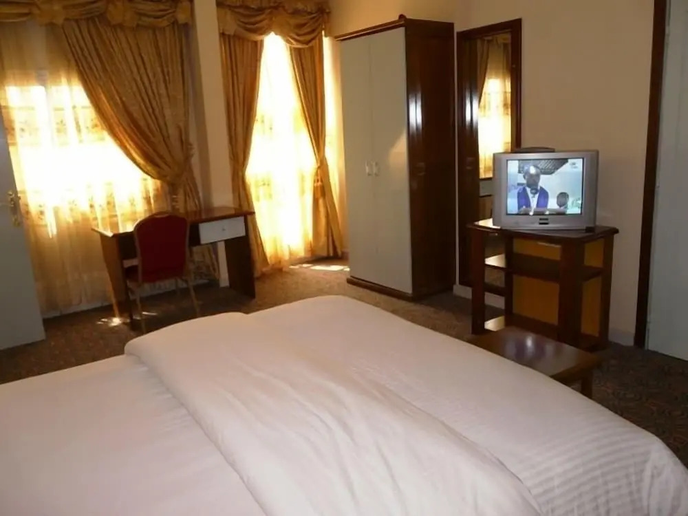 Azam Hotel