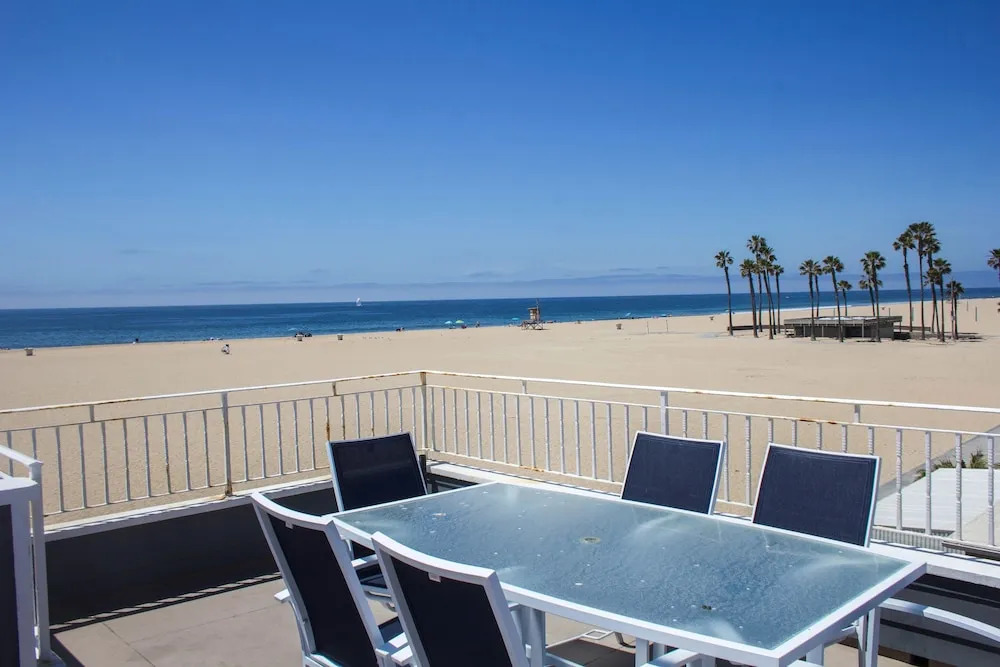 1404 W Ocean Front C 68167 by RedAwning