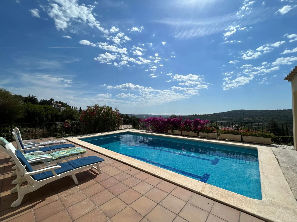 Beautiful holiday home in Calonge with private pool