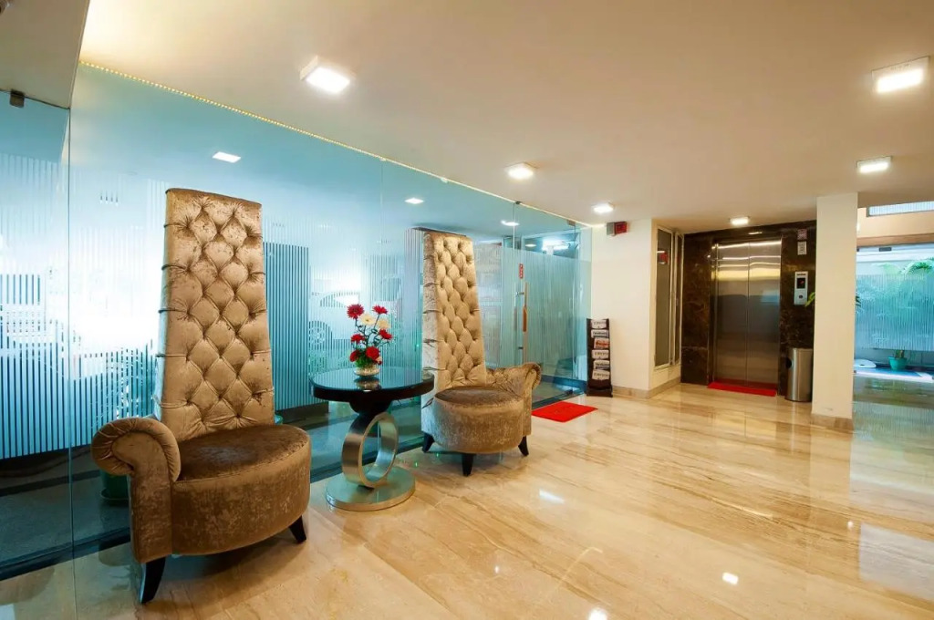 Alpina Hotels & Suites