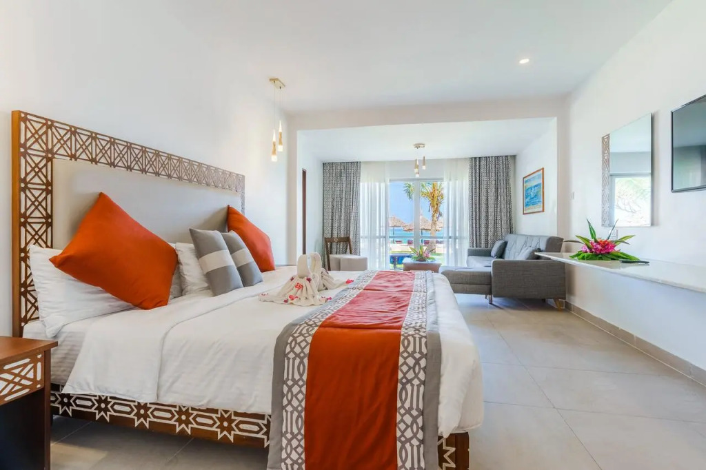 Southern Palms Beach Resort