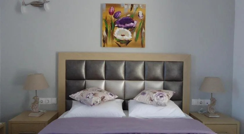 Ritas Place Hotel