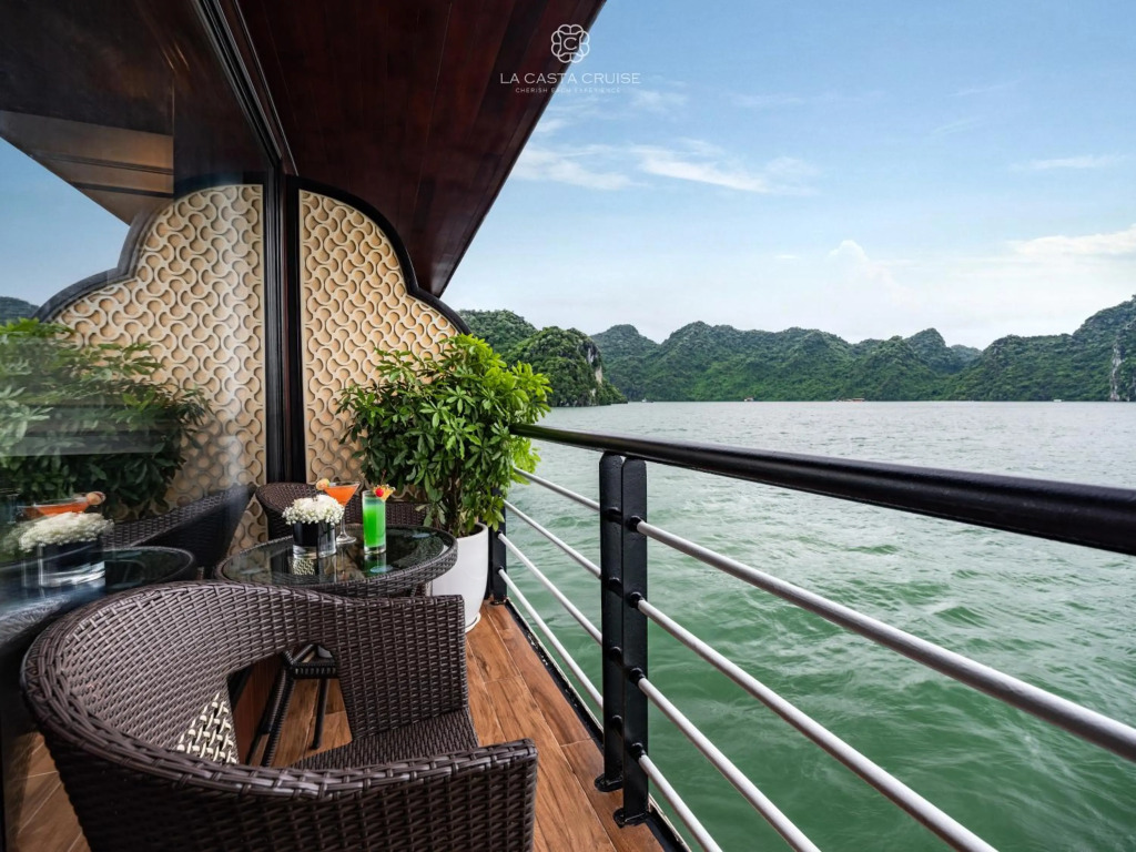 La Casta Regal Premium Lan Ha Bay Cruise, Private Luxury Balcony and Bathtub Suites Experience