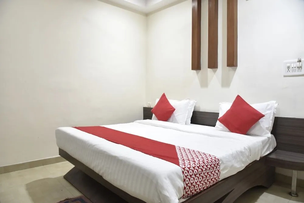 Oyo 49896 Hotel Ic Inn