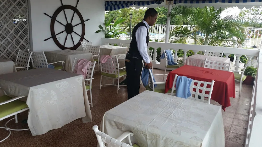 Sky View Beach Studio At Montego Bay Club Resort