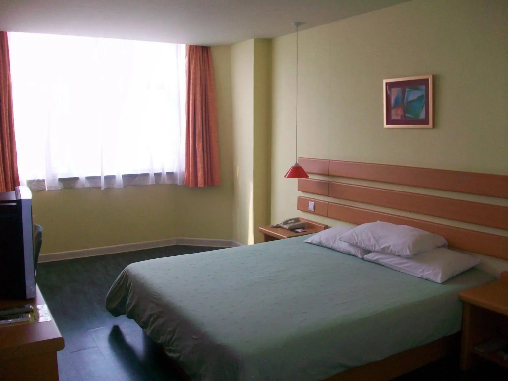Home Inn Qingdao Taidong Business Area
