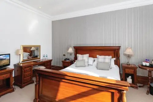 Bron Eifion Hotel