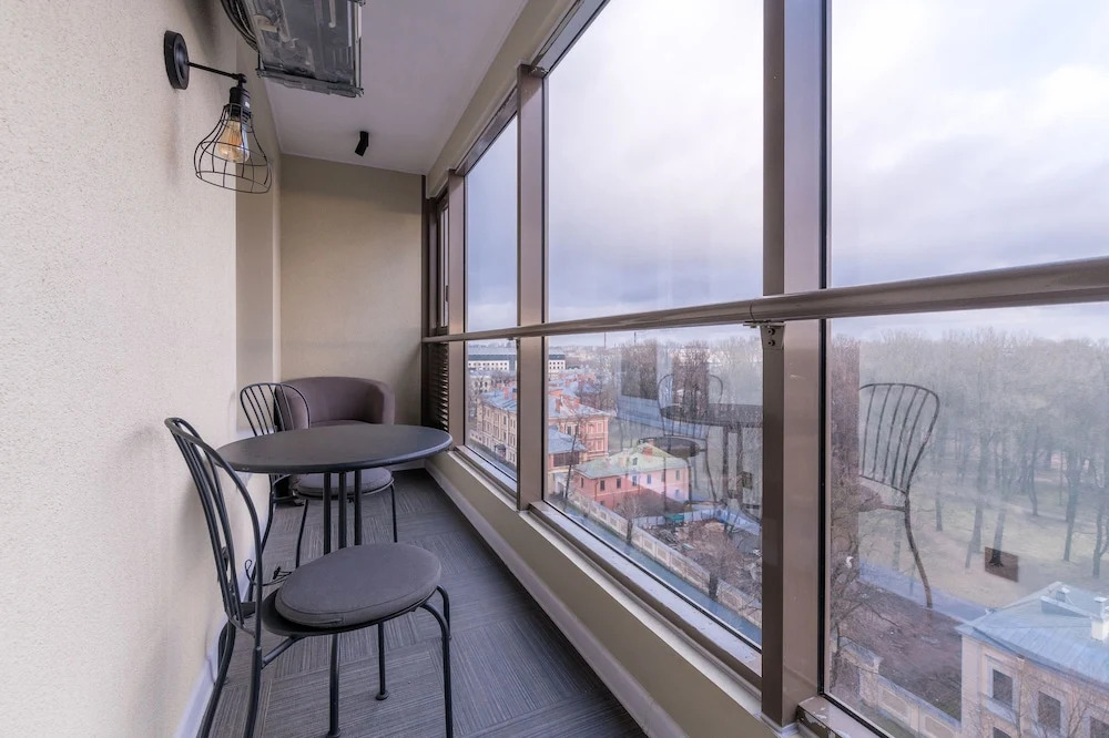 Apartments B. Sampsonievsky 4-6