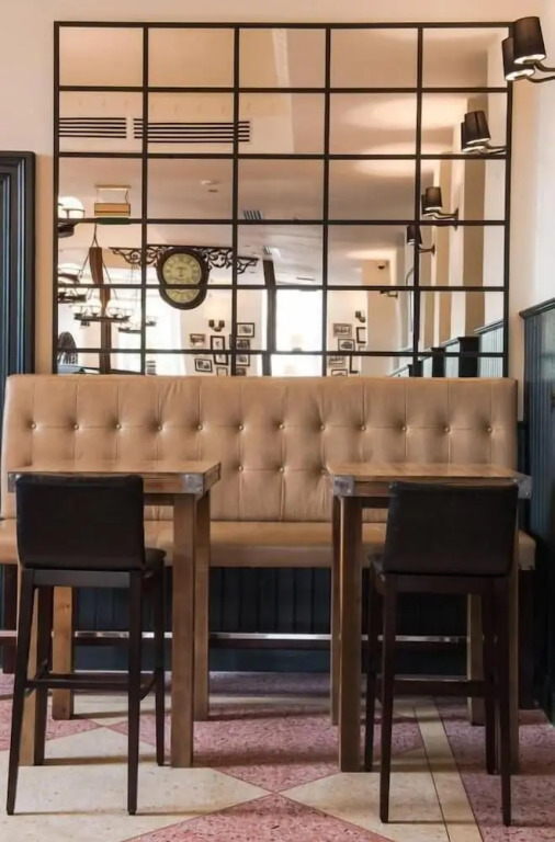 The Old Borough Hotel - Wetherspoon