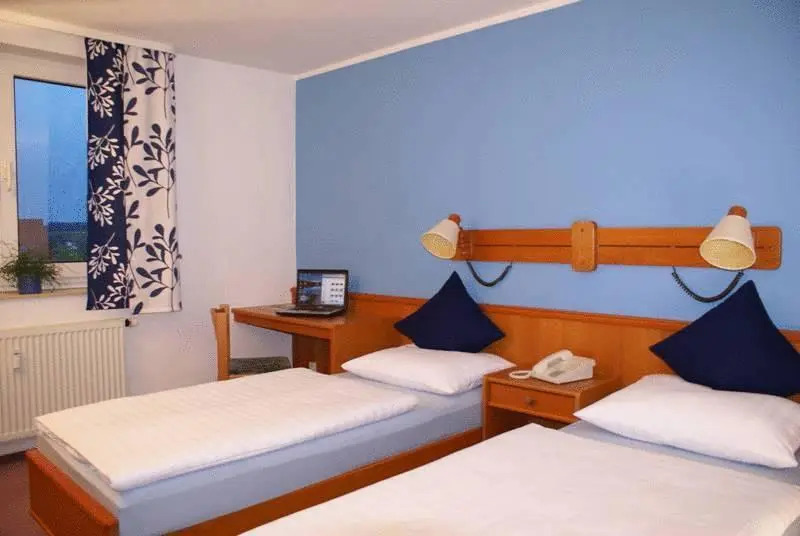 TRiOTEL