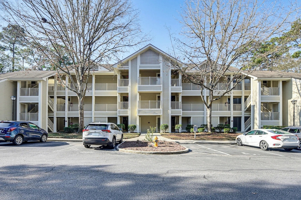 Family Friendly! Golf-front Haven in Cherry Grove
