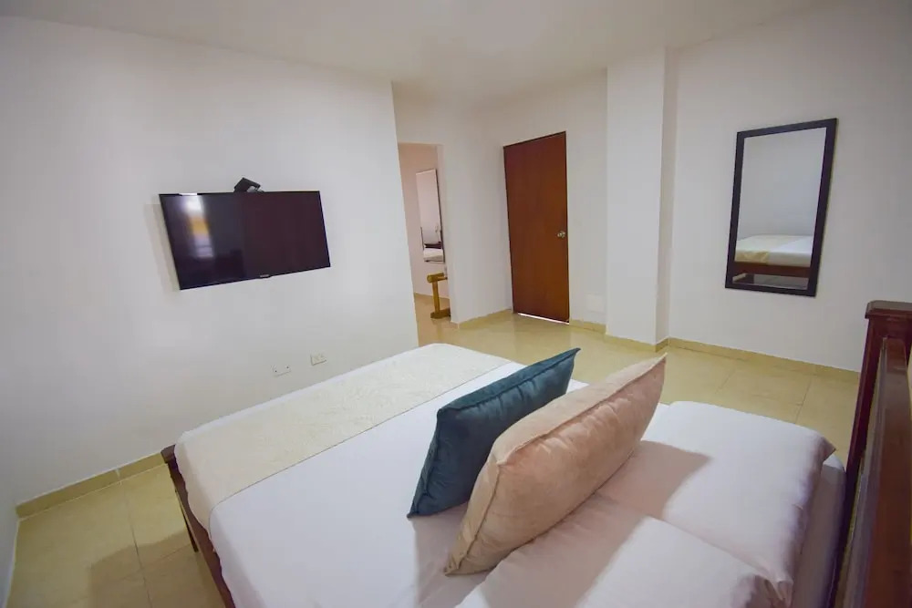 Hotel Toledo Plaza