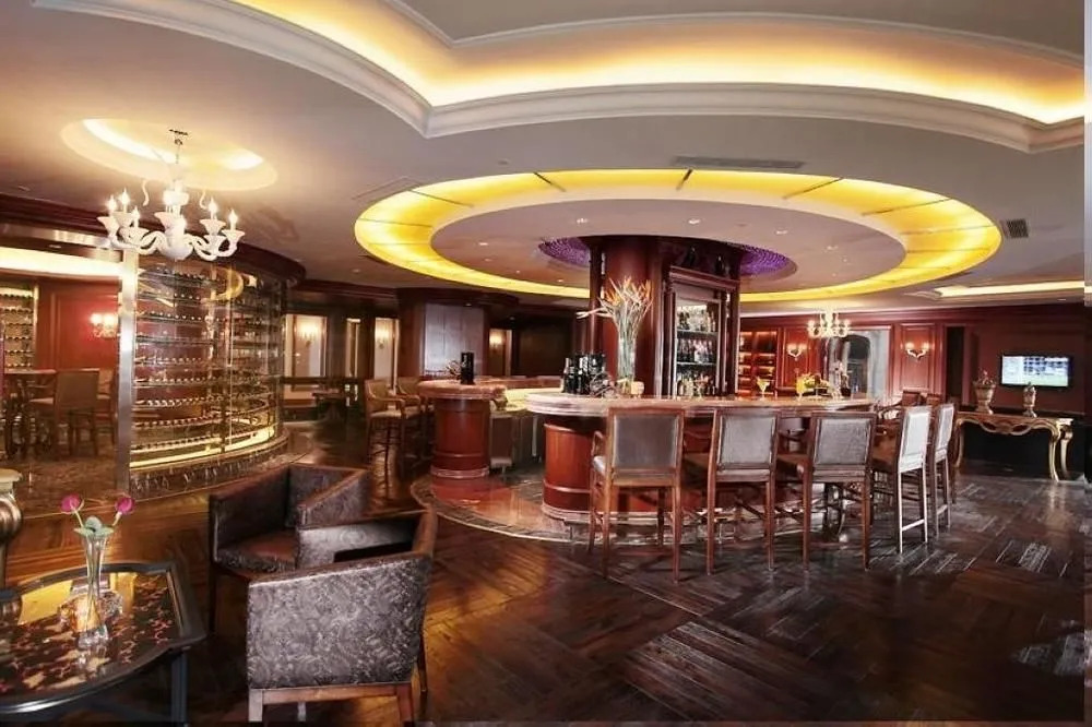 Star Lake Hotel