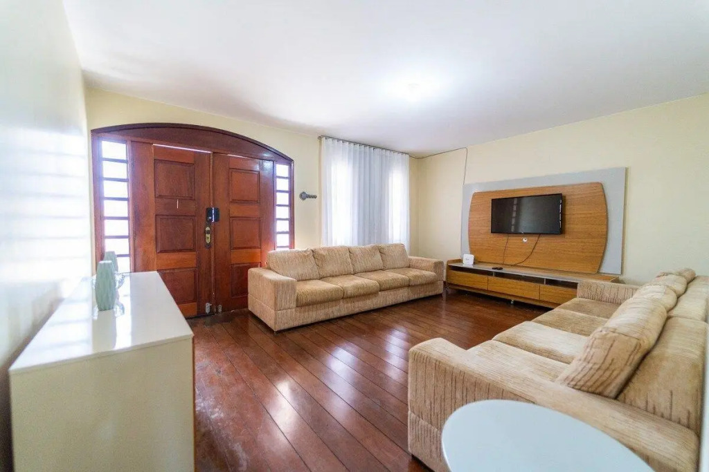 Casa,Varanda,Churrasqueira,Até 9 Hóspedes,JrCatito