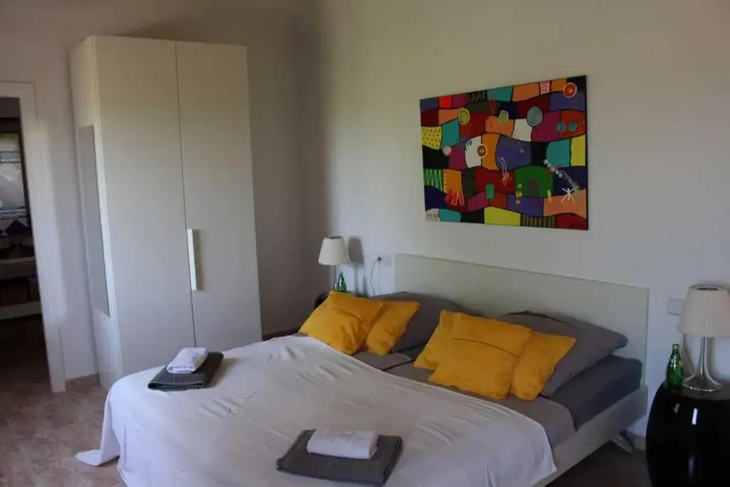 Lovely 4-Bed House close to Campos and beaches
