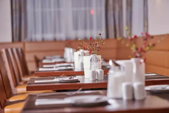 H Hotels