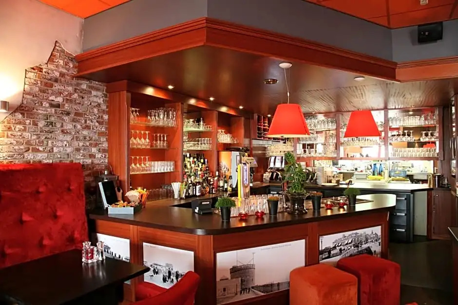 Historic building within walking distance from the beach and the boulevard.