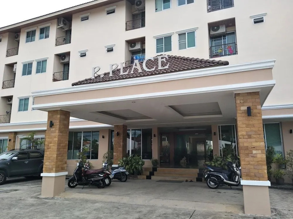 P. Place Service Residence