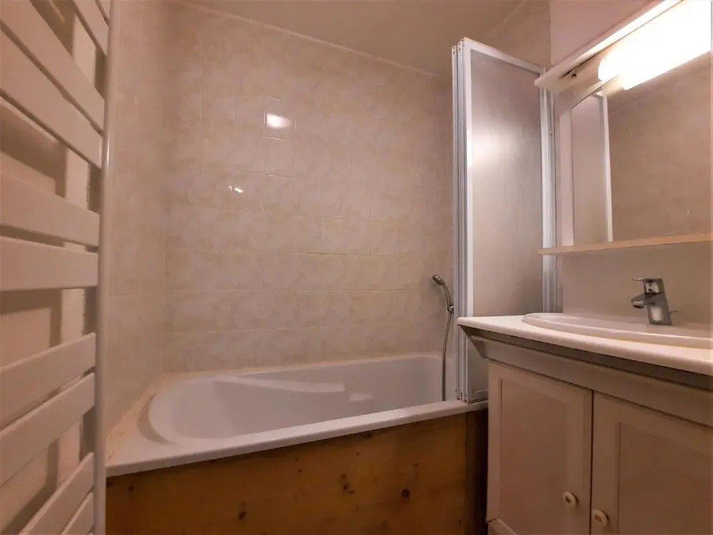 Appartement Les Menuires, 2 pièces, 6 personnes - FR-1-452-97