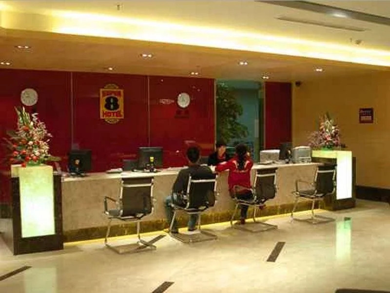 Super 8 Hotel