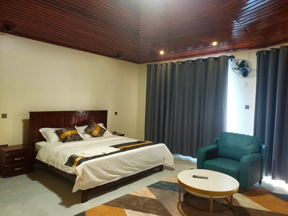 Golden View Hotel Ibanda