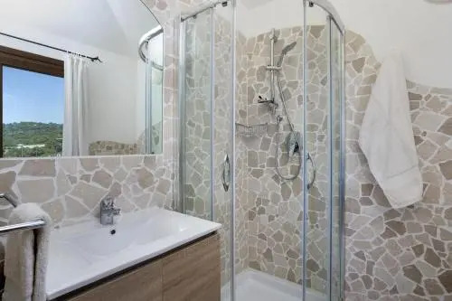 Le Maree Apartments