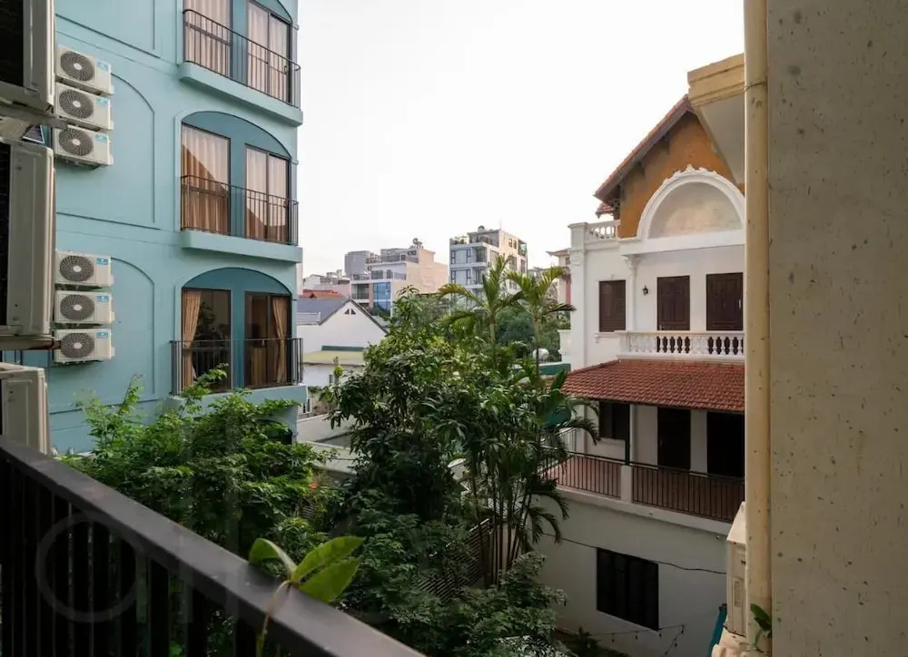 Moonlit Suites Hotel