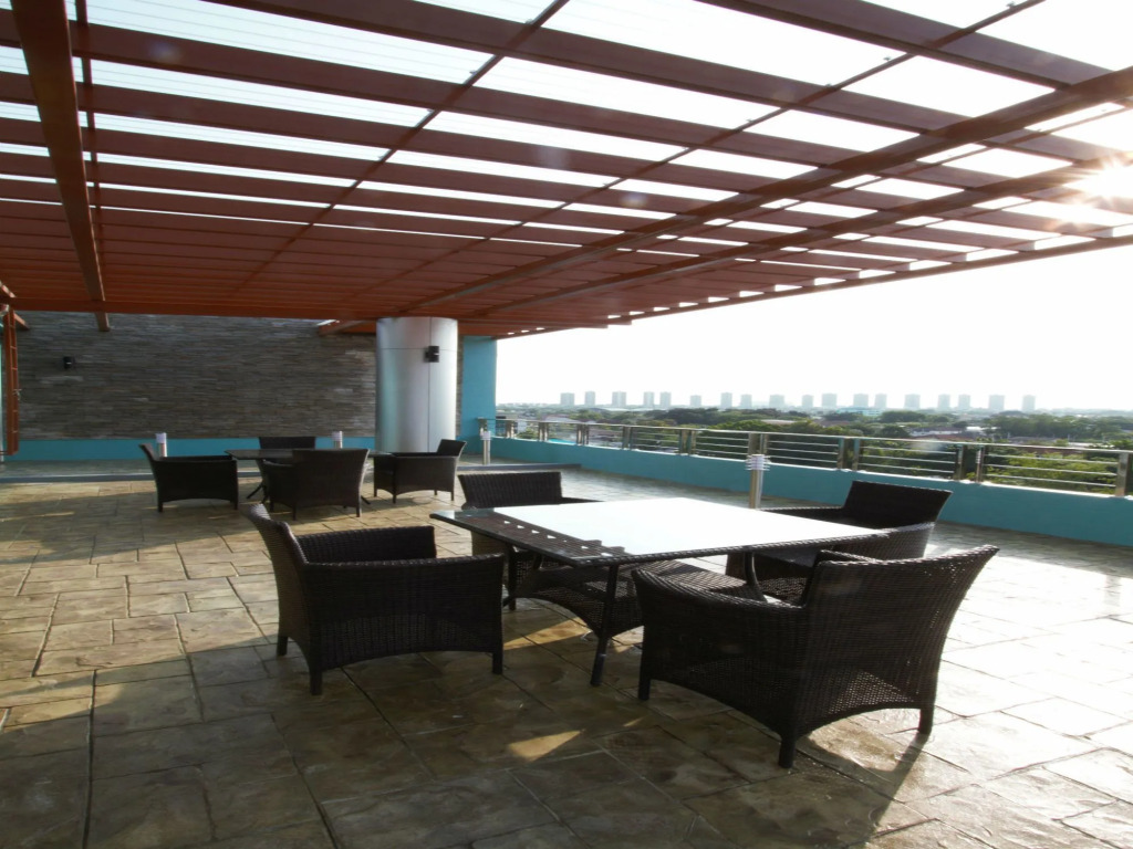 Anna-Nava Pakkret Hotel