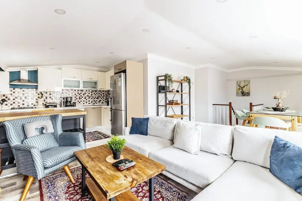 Central and Cozy Flat with Terrace in Sisli