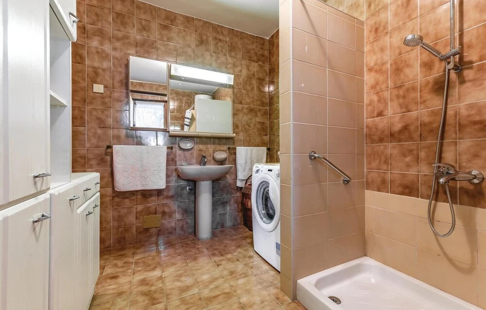 Awesome Apartment in Pula With Wifi and 2 Bedrooms