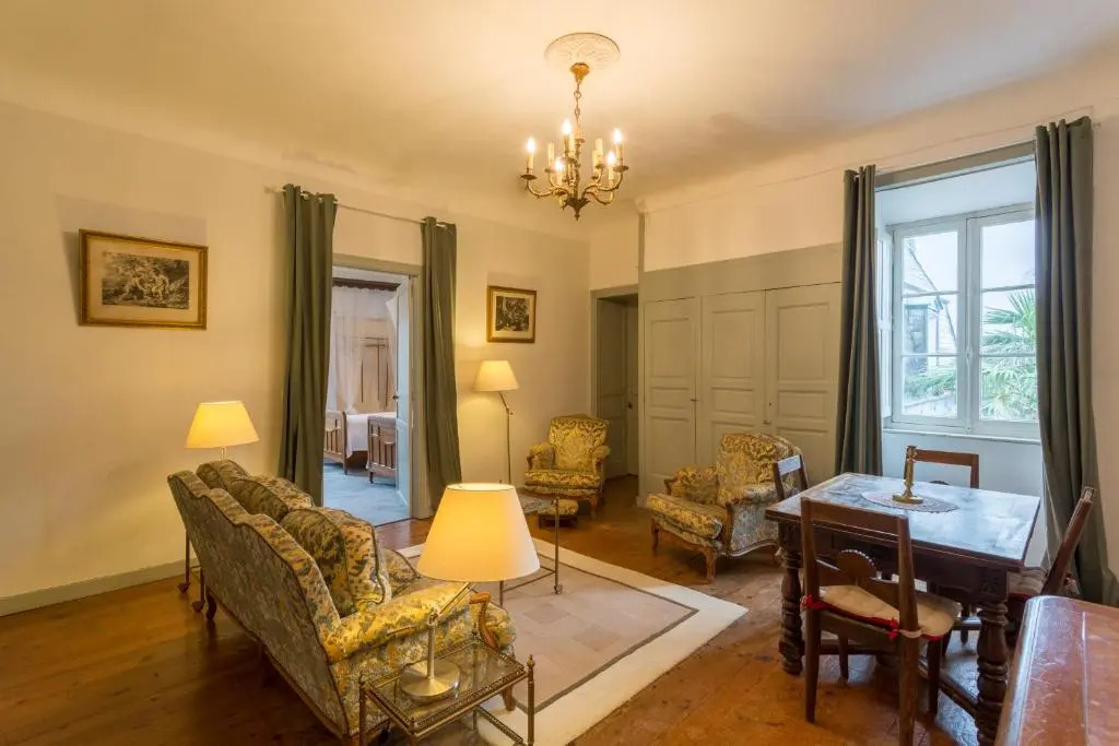 Chateau dEstrac