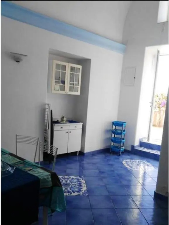 2 bedrooms appartement at Ischia 20 m away from the beach with sea view furnished terrace and wifi