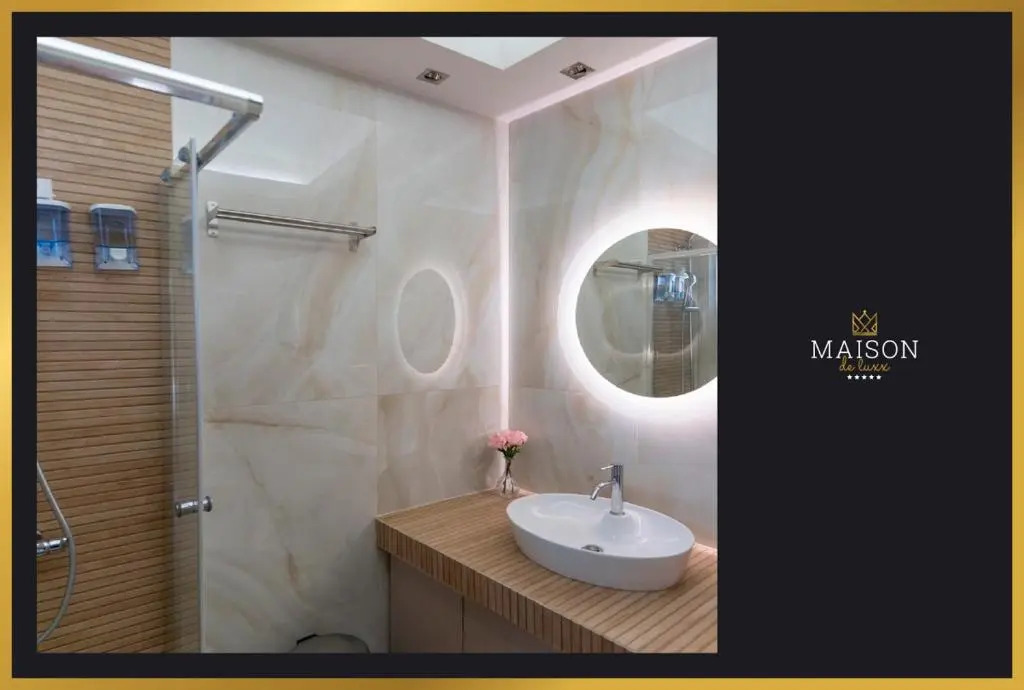 Maison De Luxx A1