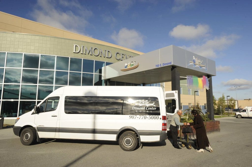 Dimond Center Hotel