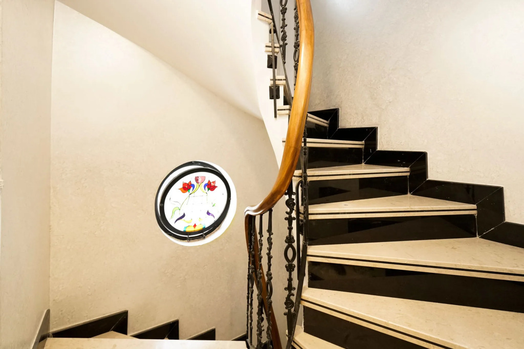 Taksim Celebi Suites